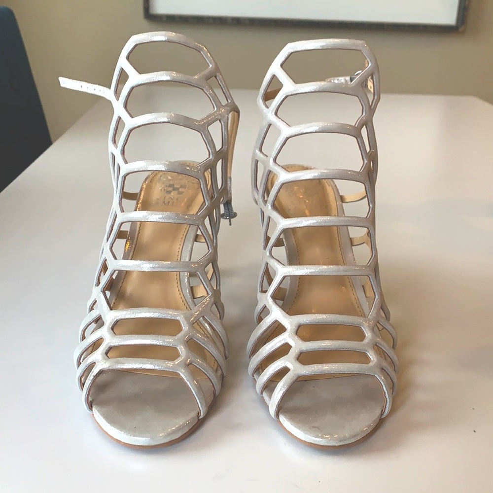 Vince Camuto Heals
